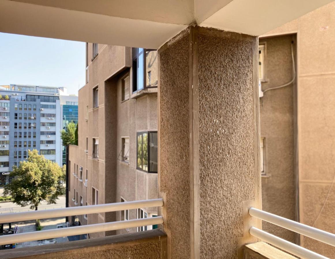 M&C Central Apartment Skopje Buitenkant foto